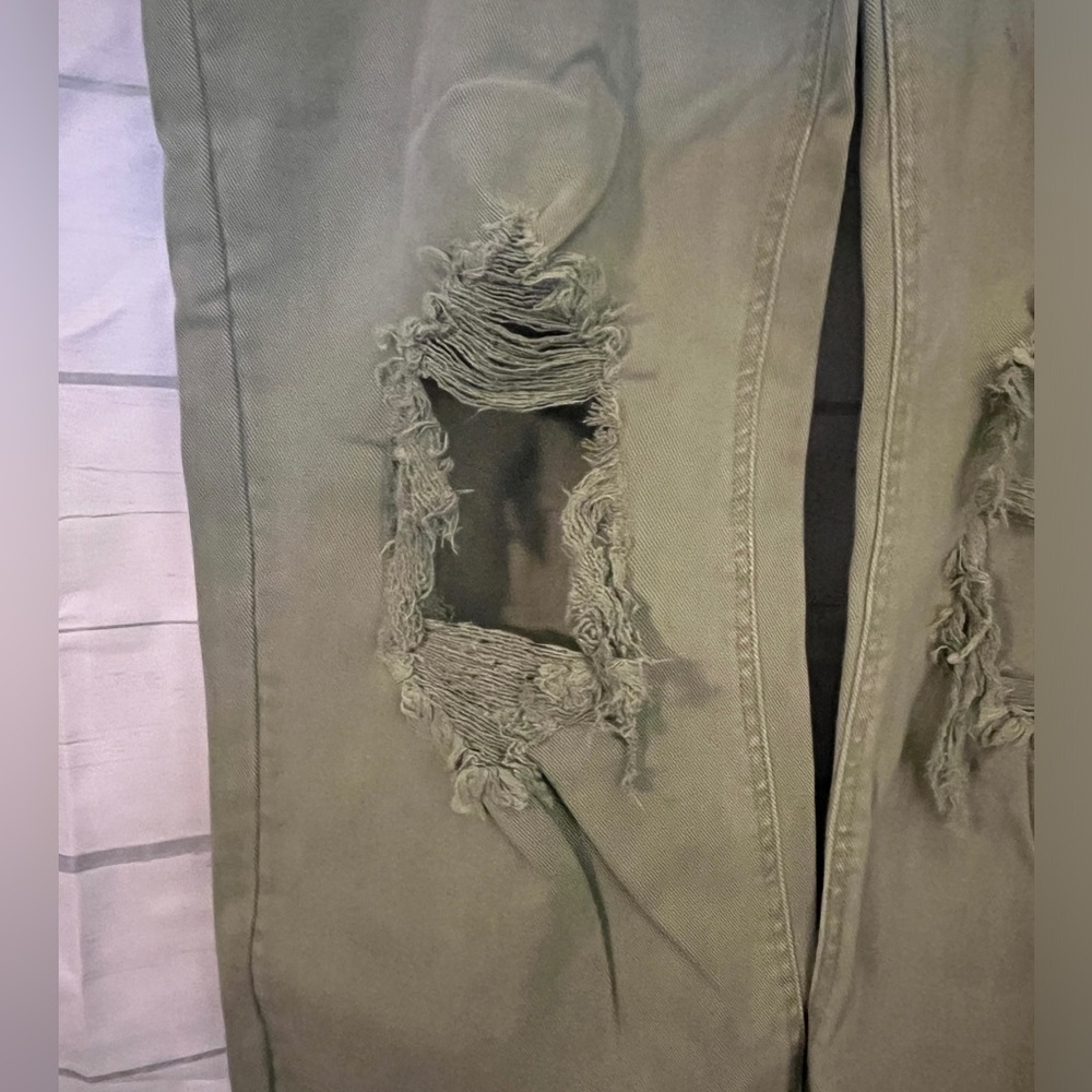 NWT Jeans. Risen Los Angeles. - Picture 4 of 9